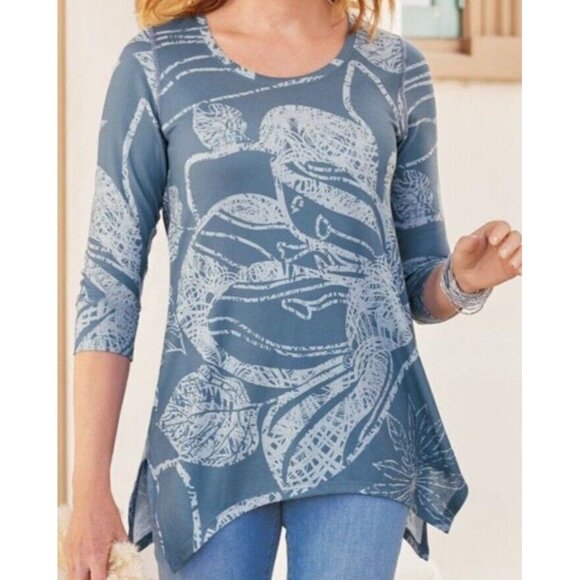 Soft Surroundings Sz MEDIUM Valerie Tunic Scoop Neck Dusty Blue Floral EUC - Picture 2 of 11